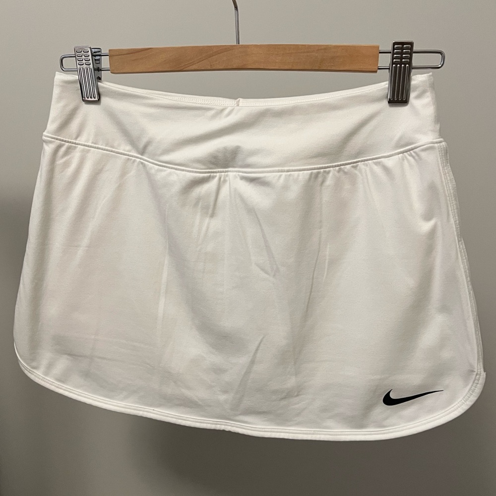 Nike Active White Skort Dri-Fit. S.